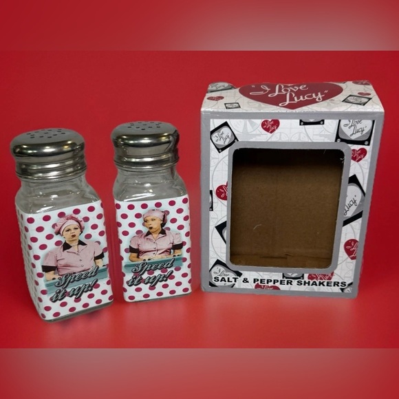 I Love Lucy Salt & Pepper Shakers Chocolate Factory Episode TV Show Collectible - Picture 1 of 8